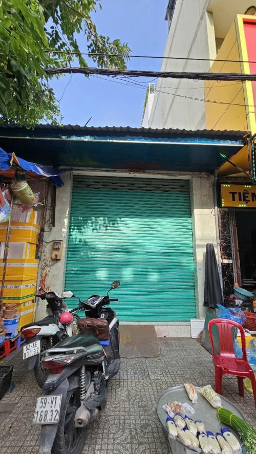 **Hẻm thông Bình Tân! Thiết kế 3 tầng, 4 phòng ngủ, chỉ 4 tỷ.**